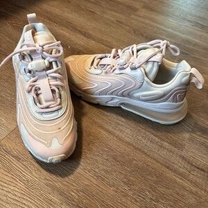 Nike Women's Sneakers in Pink and Cream